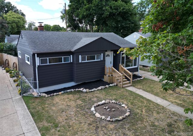 3718 Woodrow Avenue, Flint, MI 48506