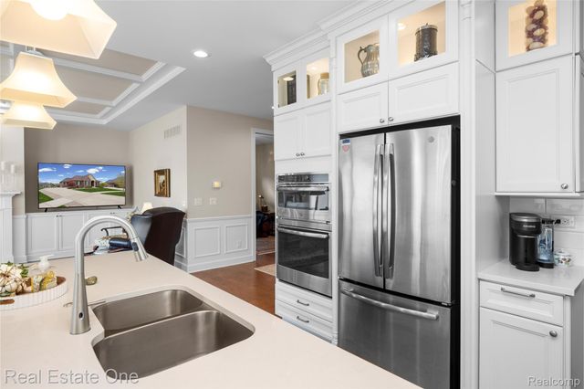 49031 Honey Tree Court Court, Northville, MI 48168
