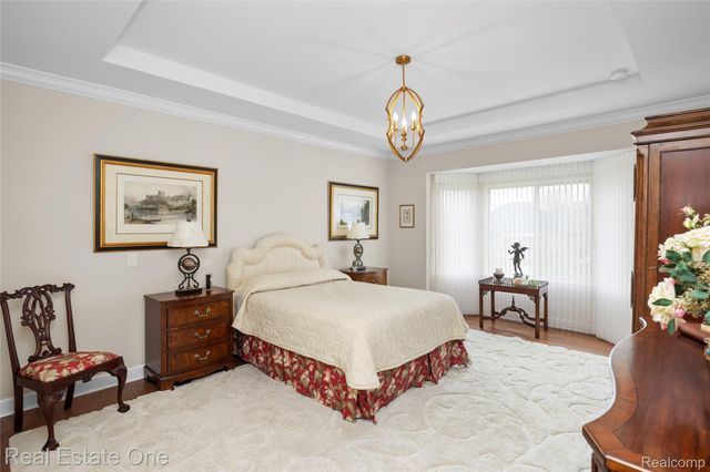 49031 Honey Tree Court Court, Northville, MI 48168