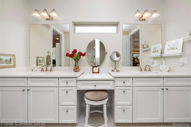 49031 Honey Tree Court Court, Northville, MI 48168