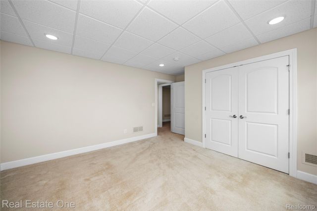 49031 Honey Tree Court Court, Northville, MI 48168