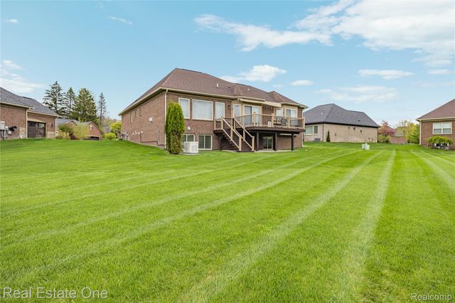 49031 Honey Tree Court Court, Northville, MI 48168
