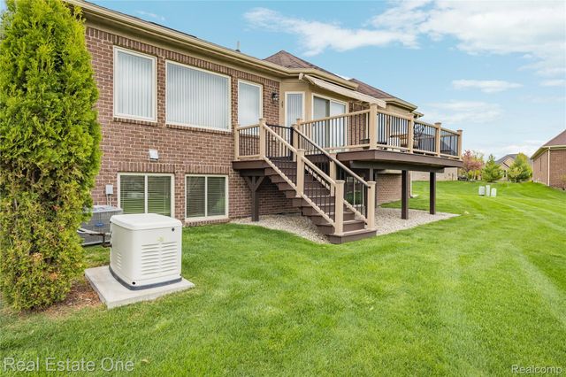 49031 Honey Tree Court Court, Northville, MI 48168