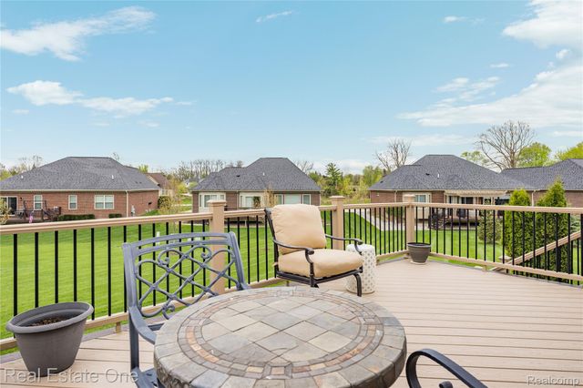 49031 Honey Tree Court Court, Northville, MI 48168