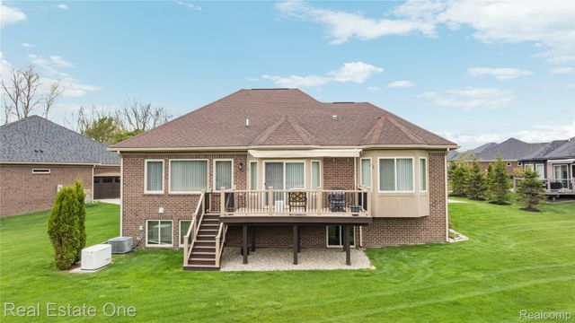 49031 Honey Tree Court Court, Northville, MI 48168