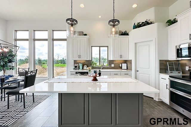 12551 Quail Drive, Bellevue, NE 68123