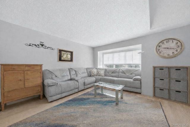 118 Elmcrest Drive, Fishkill, NY 12524