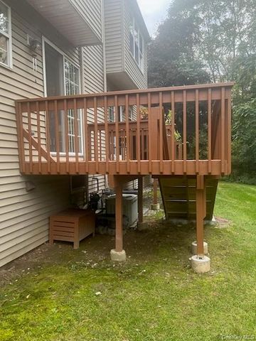 118 Elmcrest Drive, Fishkill, NY 12524