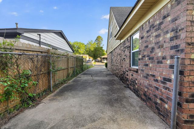 1111 CANARY LN, Memphis, TN 38109