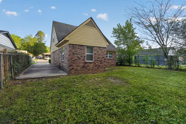 1111 CANARY LN, Memphis, TN 38109