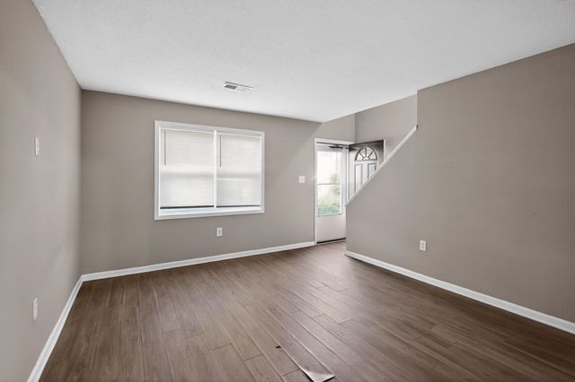 1111 CANARY LN, Memphis, TN 38109