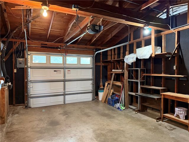1003 Schallert Dr, Alice, TX 78332