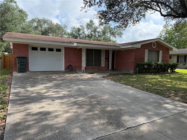 1003 Schallert Dr, Alice, TX 78332