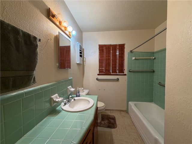 1003 Schallert Dr, Alice, TX 78332