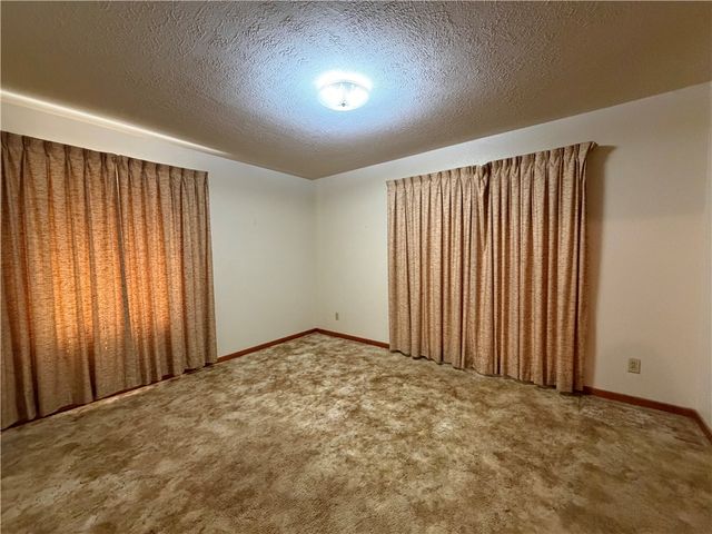 1003 Schallert Dr, Alice, TX 78332