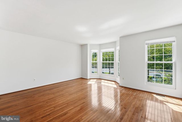 2709 BARONHURST DR, Vienna, VA 22181