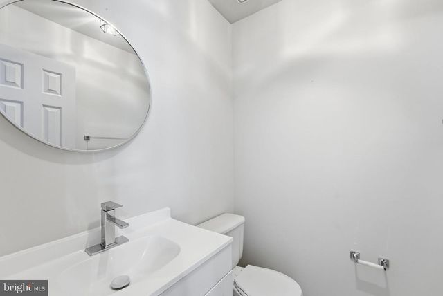 2709 BARONHURST DR, Vienna, VA 22181