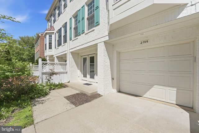 2709 BARONHURST DR, Vienna, VA 22181