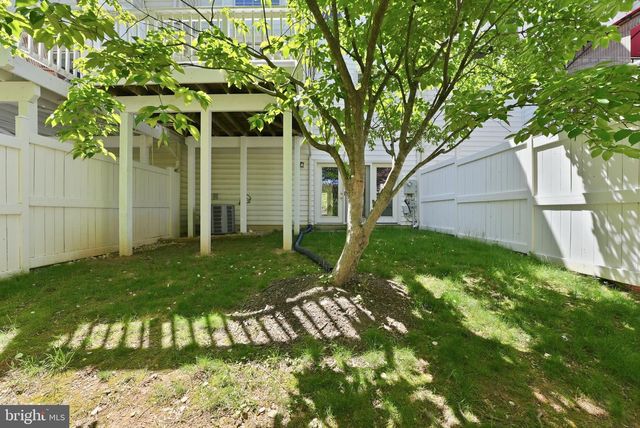 2709 BARONHURST DR, Vienna, VA 22181