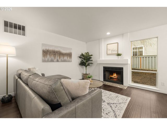 15100 Sw KINGBIRD Dr, Beaverton, OR 97007