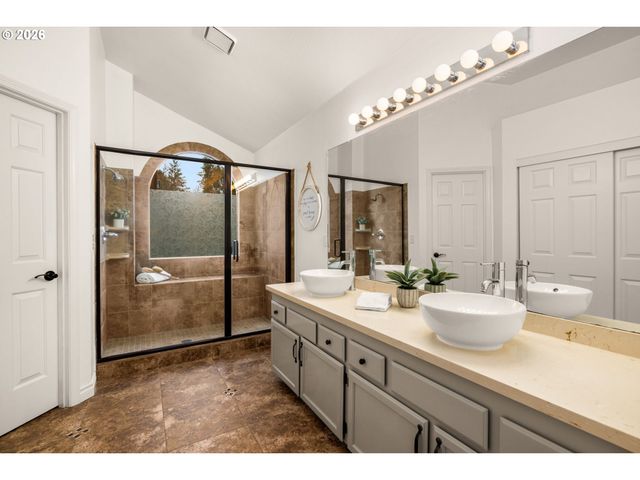 15100 Sw KINGBIRD Dr, Beaverton, OR 97007