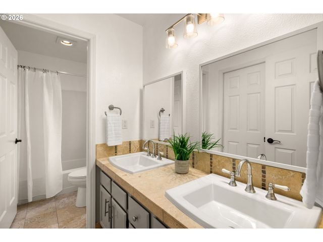 15100 Sw KINGBIRD Dr, Beaverton, OR 97007