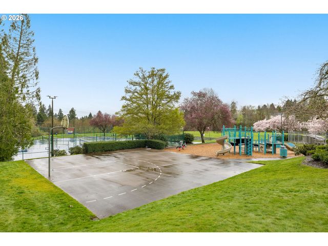 15100 Sw KINGBIRD Dr, Beaverton, OR 97007