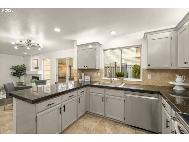 15100 Sw KINGBIRD Dr, Beaverton, OR 97007