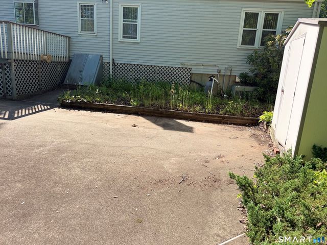 907 North High Street, East Haven, CT 06512