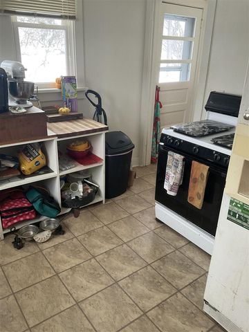 38983 County Road 215, Bangor, MI 49013