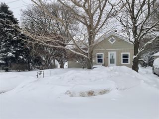 38983 County Road 215, Bangor, MI 49013