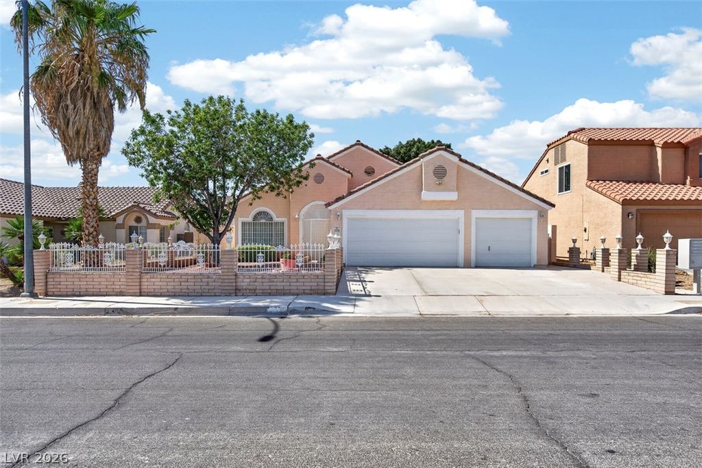 3519 West Red Coach Avenue, North Las Vegas, NV 89031 — exterior