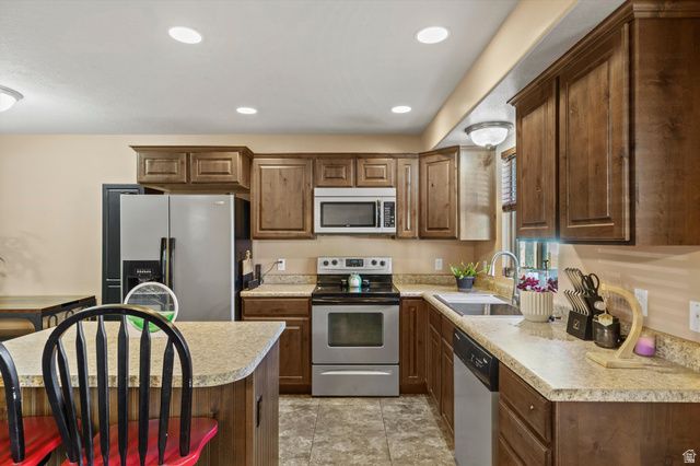 1814 W 5050 S, Roy, UT 84067
