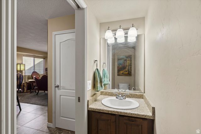 1814 W 5050 S, Roy, UT 84067