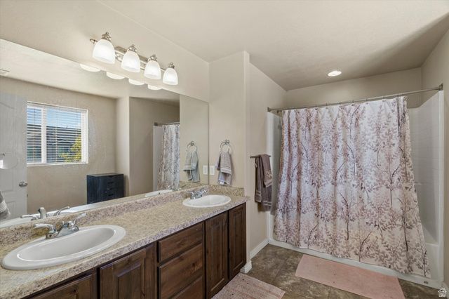 1814 W 5050 S, Roy, UT 84067