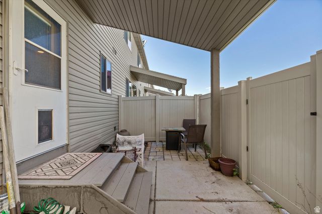 1814 W 5050 S, Roy, UT 84067