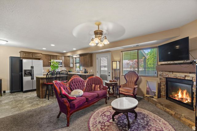 1814 W 5050 S, Roy, UT 84067
