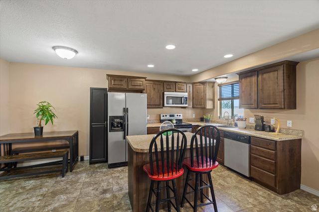 1814 W 5050 S, Roy, UT 84067