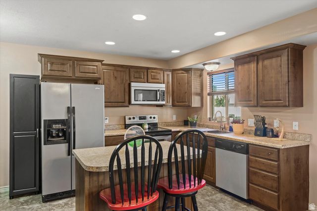 1814 W 5050 S, Roy, UT 84067