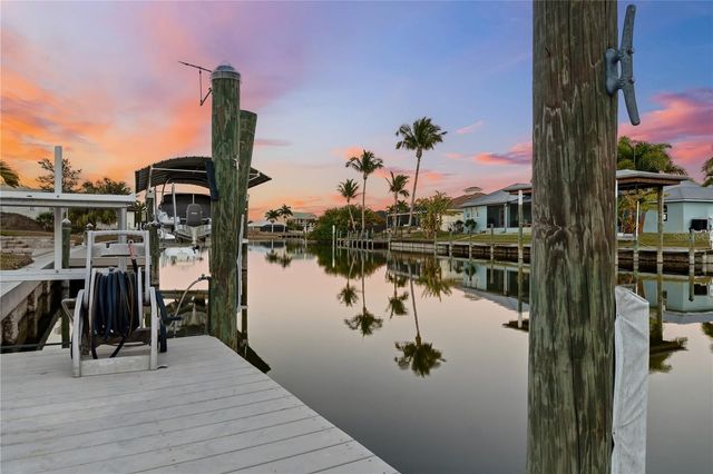 8242 ARLEWOOD CIRCLE, Port Charlotte, FL 33981