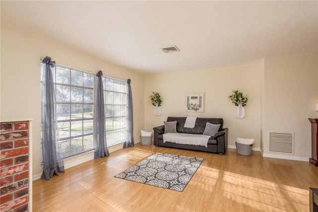 6952 122ND STREET, Seminole, FL 33772