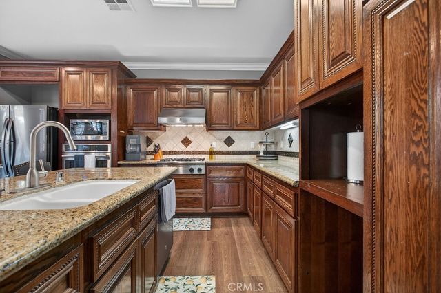959 Hemingway, Corona, CA 92878
