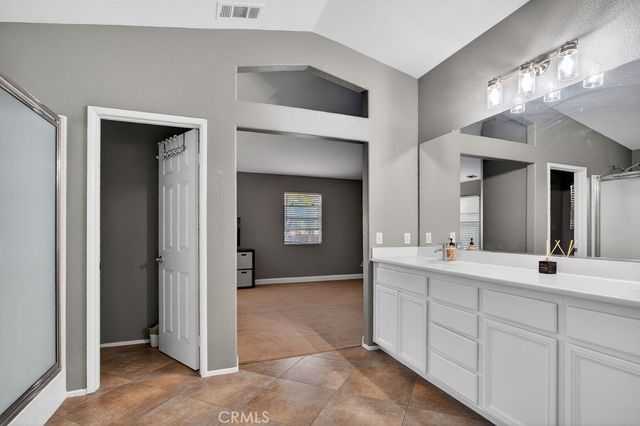 959 Hemingway, Corona, CA 92878