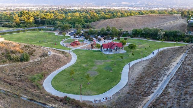 959 Hemingway, Corona, CA 92878
