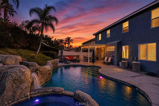 959 Hemingway, Corona, CA 92878