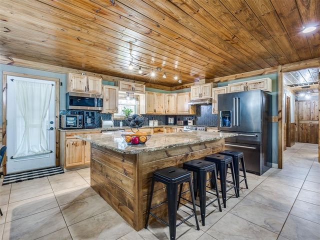 768 Ranchwood Drive, Tuttle, OK 73089