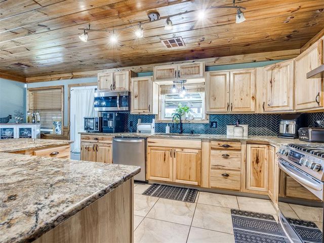 768 Ranchwood Drive, Tuttle, OK 73089