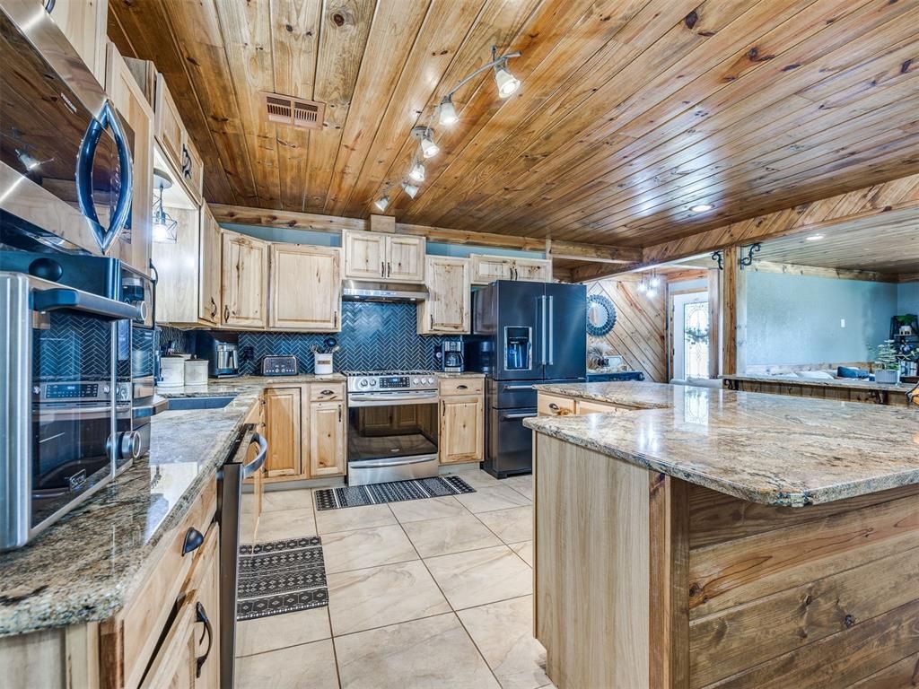 Image 24 of property listing at 768 Ranchwood Drive, Tuttle, OK 73089