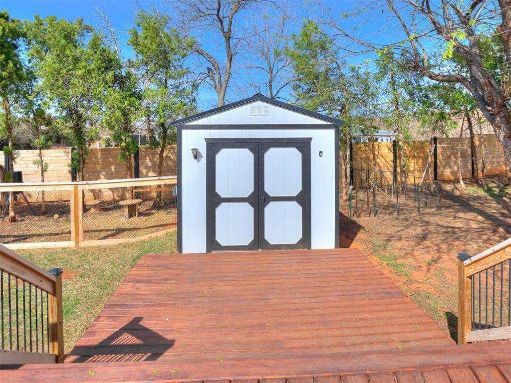 Image 10 of property listing at 768 Ranchwood Drive, Tuttle, OK 73089