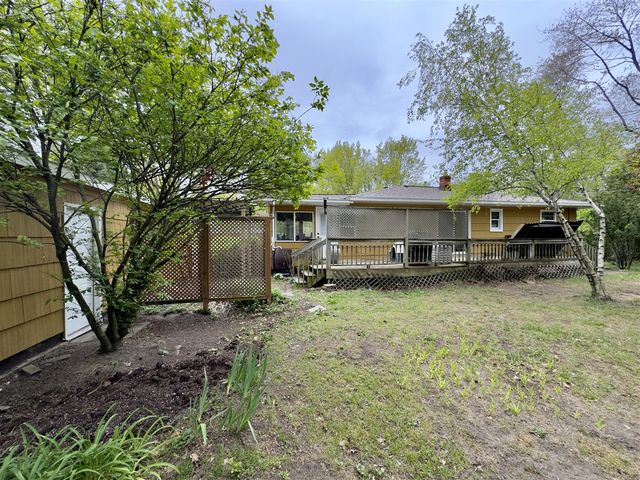 19105 Glendale Circle, Spring Lake, MI 49456